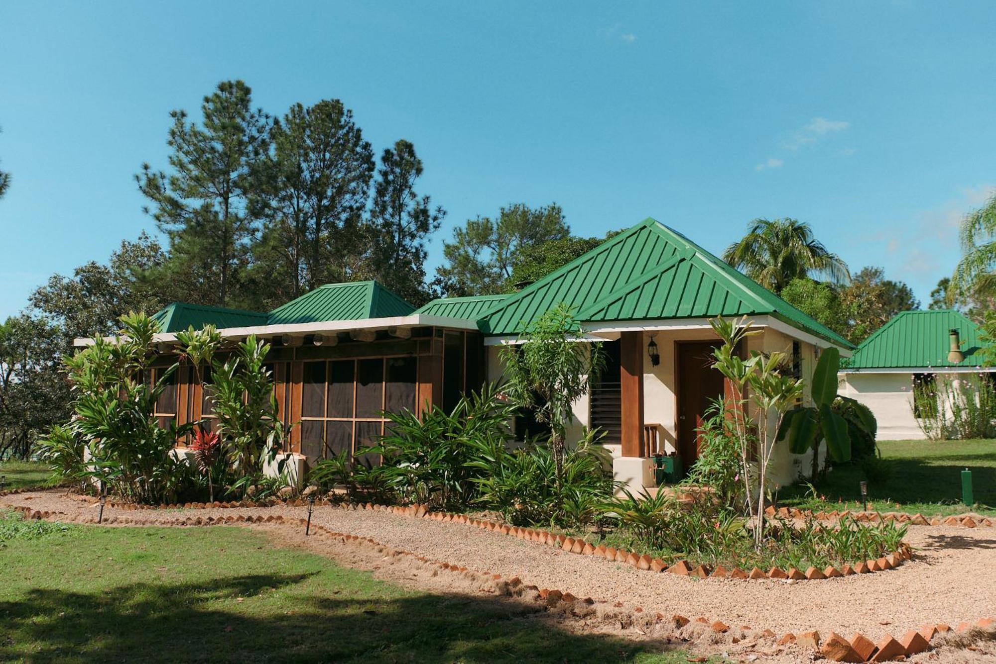 Hidden Valley Wilderness Lodge Blancaneau Екстериор снимка