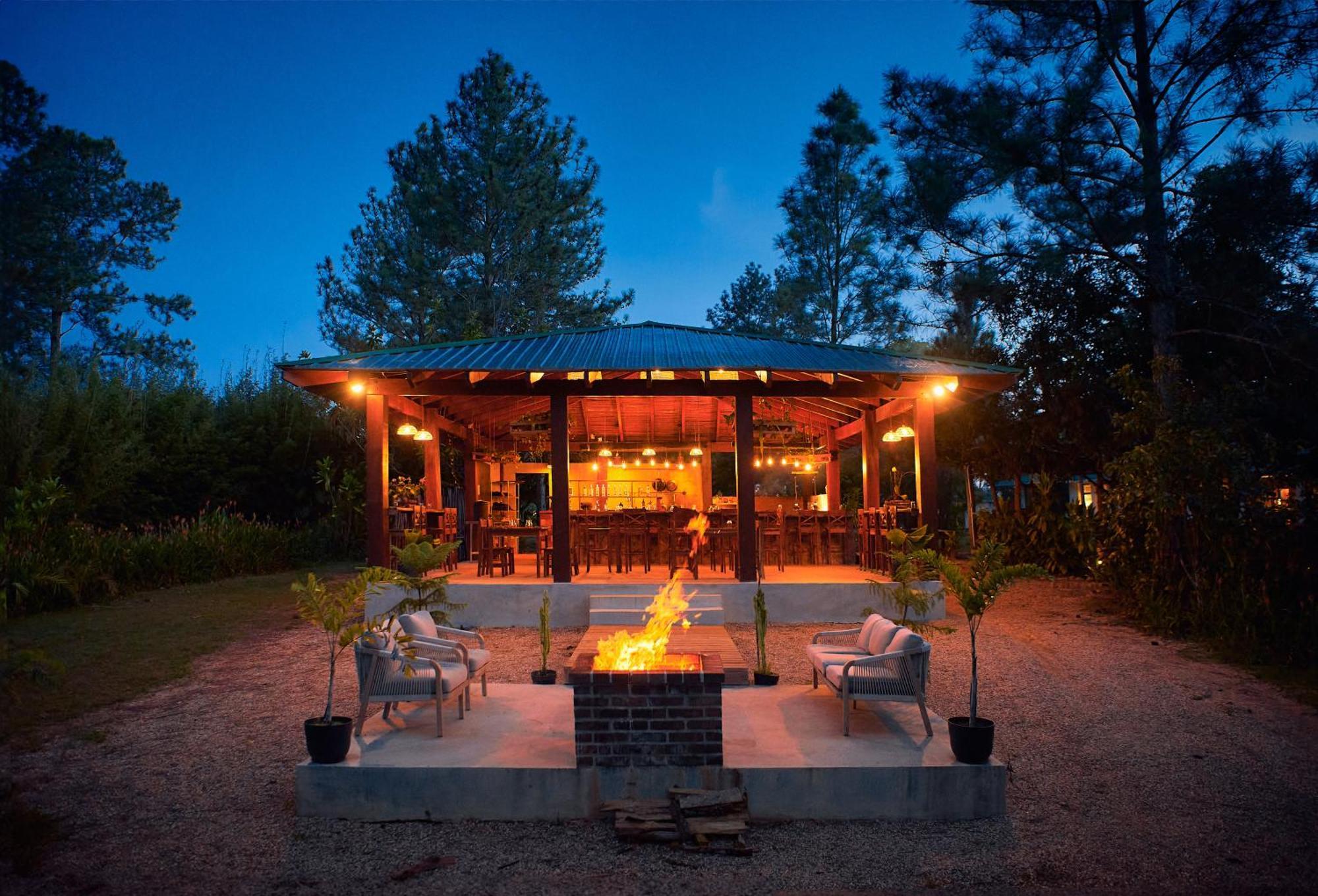 Hidden Valley Wilderness Lodge Blancaneau Екстериор снимка