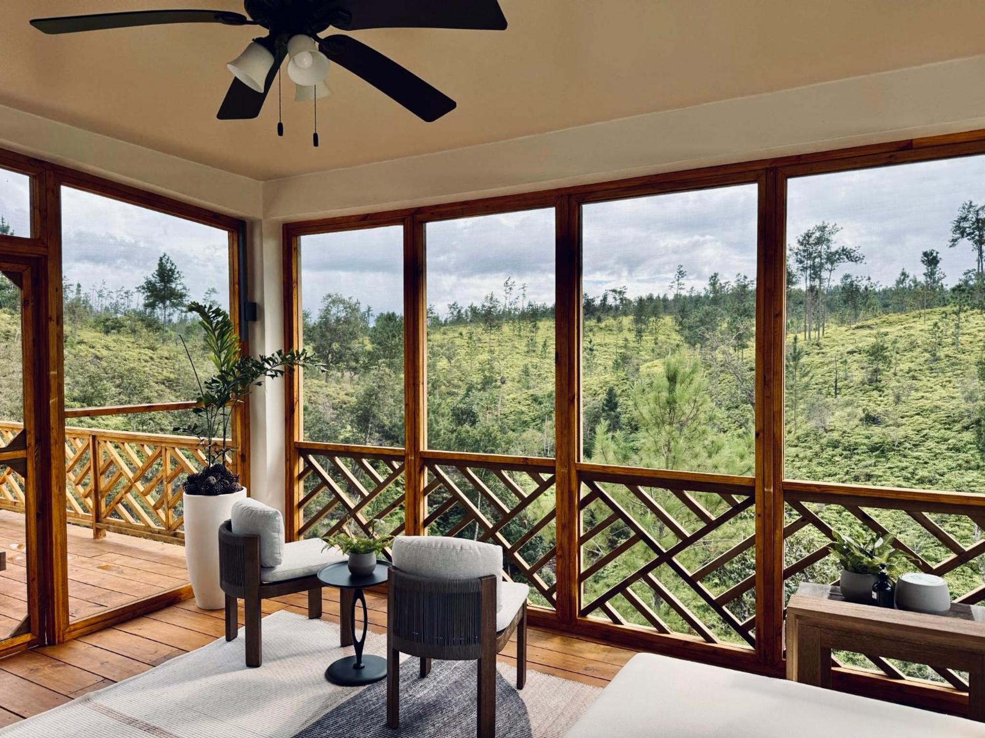 Hidden Valley Wilderness Lodge Blancaneau Екстериор снимка